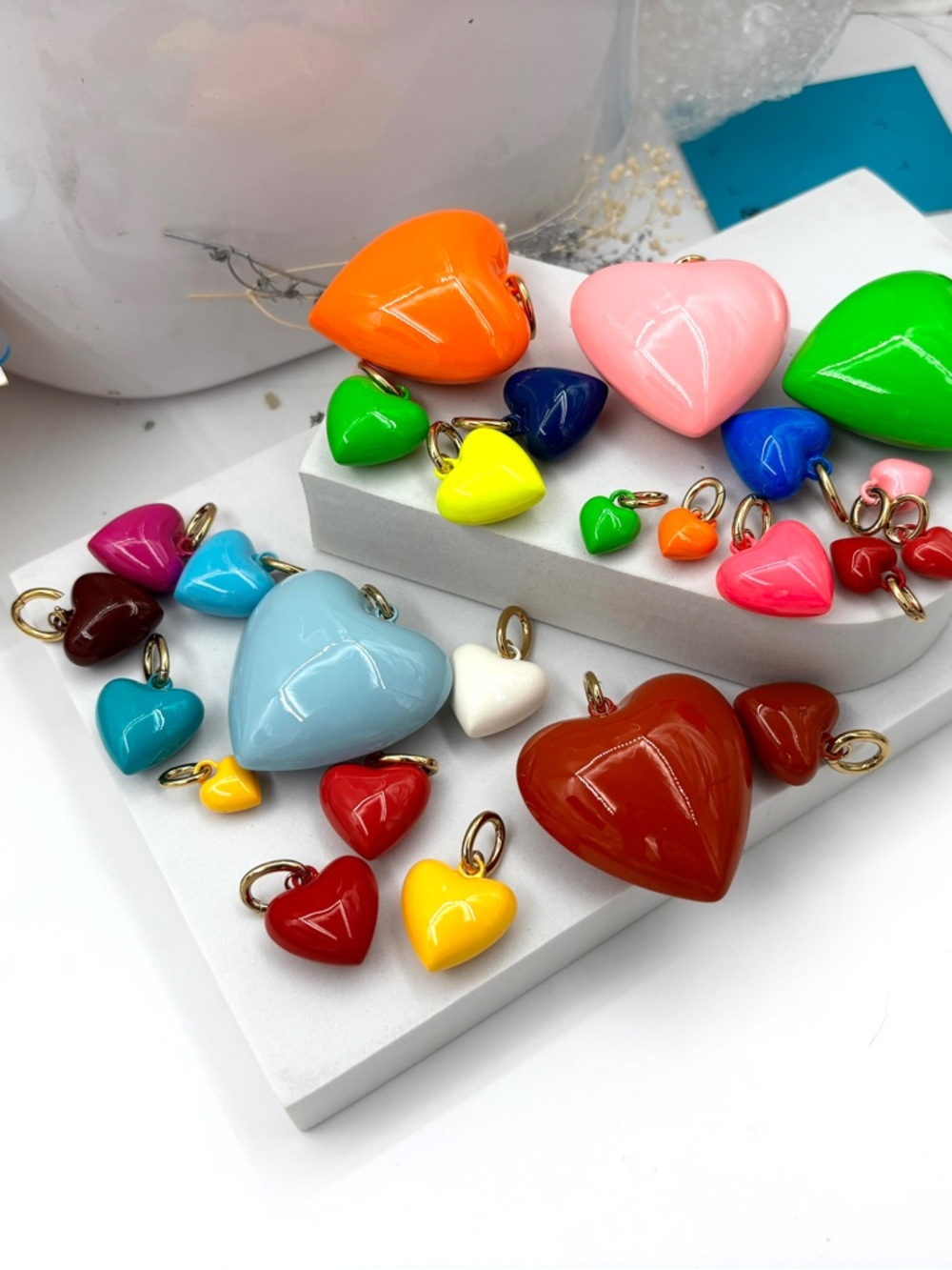 Roxanne Assoulin The Itsy Bitsy Puffy Heart Charm In Persimmon firm price - Picture 3 of 9
